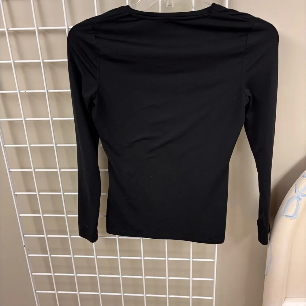 BUNDLE OF TWO L.L.Bean Women’s “Missis” size XS long sleeve activewear shirts. - Picture 13 of 16